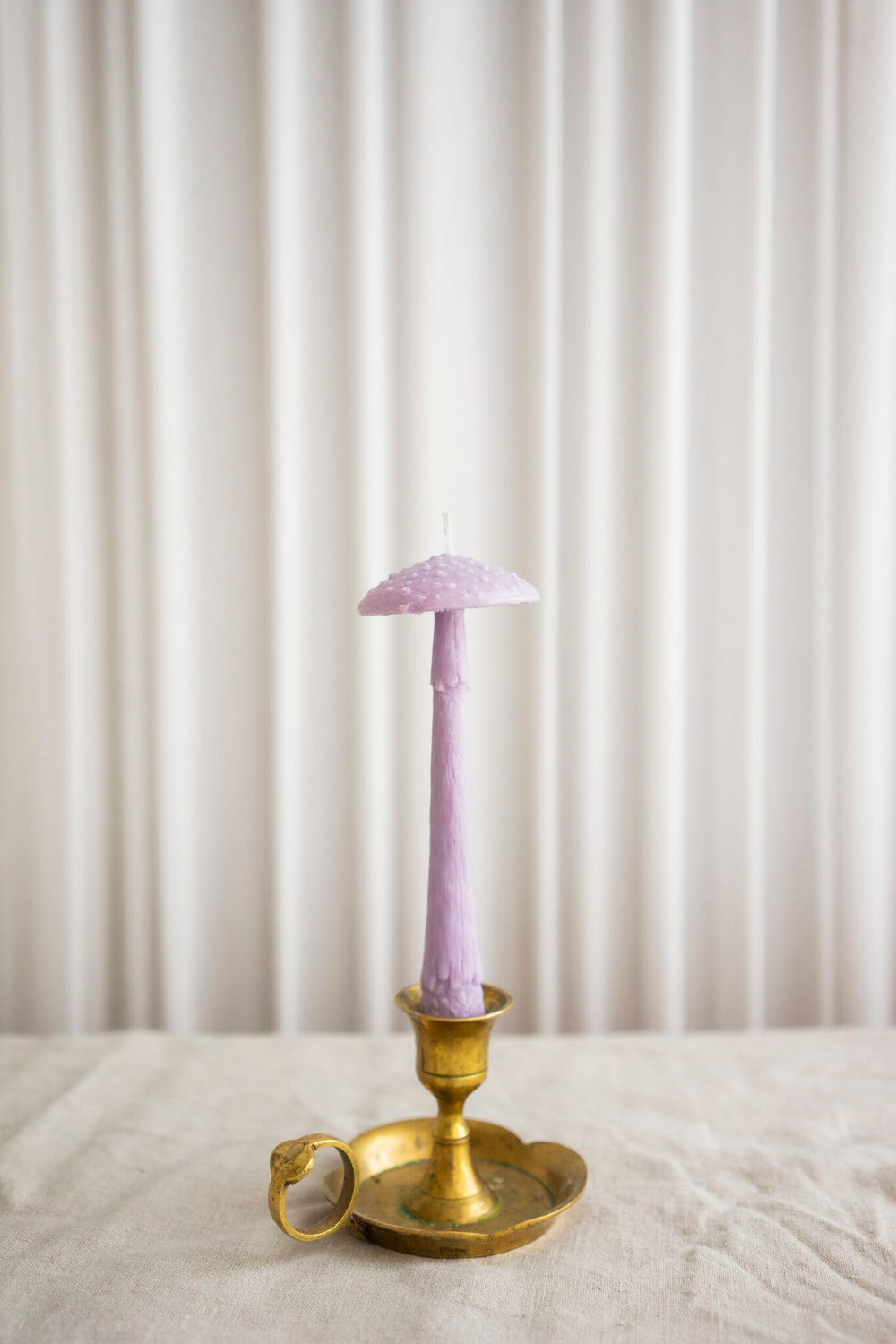 Свеча "Гриб Мухомор" лилового цвета