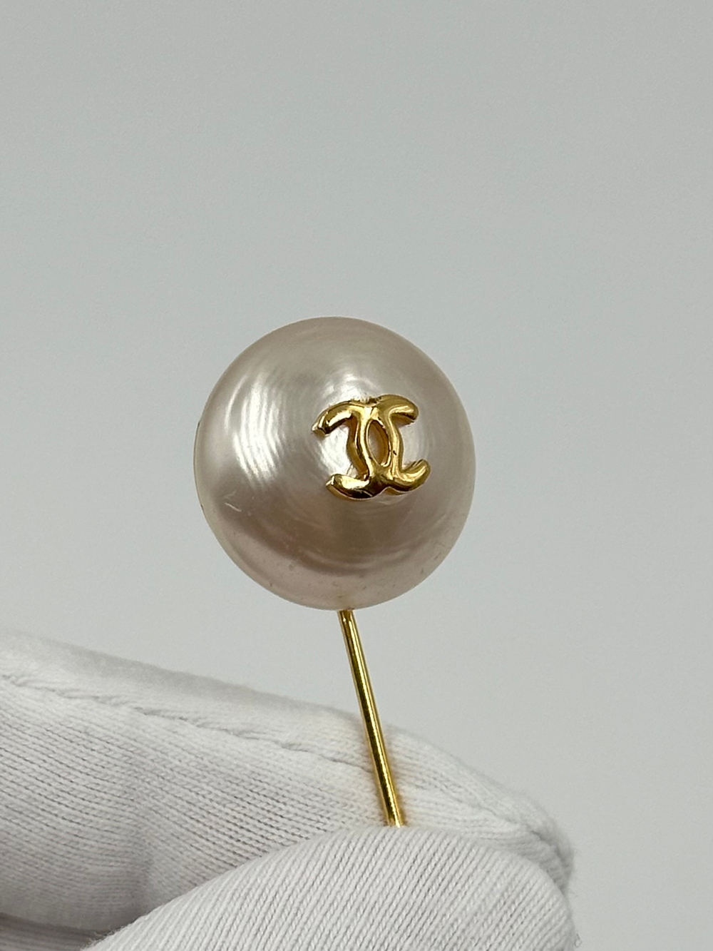 Брошь булавка с «жемчугом» Chanel