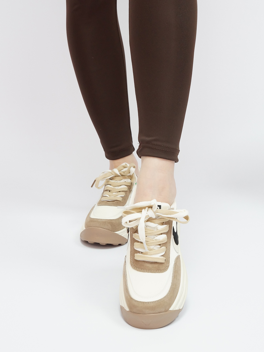 Кроссовки женские демисезонные