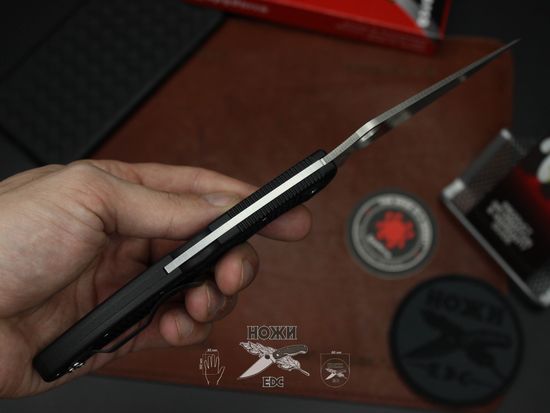 Складной нож Spyderco Police 4 C07PBK4 c клинком из стали VG-10, рукоять FRN