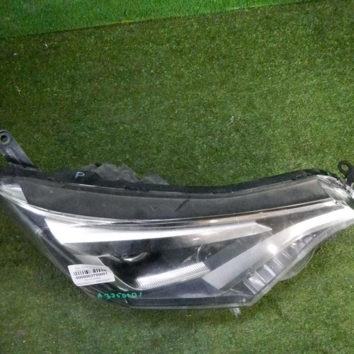 Фара правая Toyota RAV4 4 CA40 (2015-2019) LED