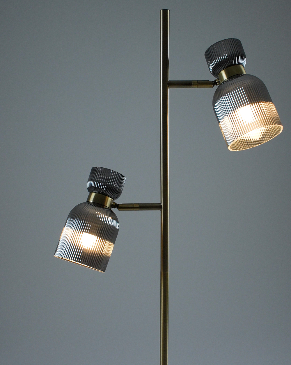 Торшер Moderli V11005-F Hadley