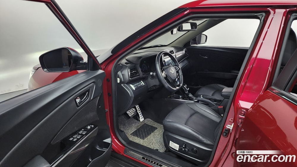 KG Mobility (Ssangyong) Very New Tivoli Бензин 1.5 2WD (01.2020)