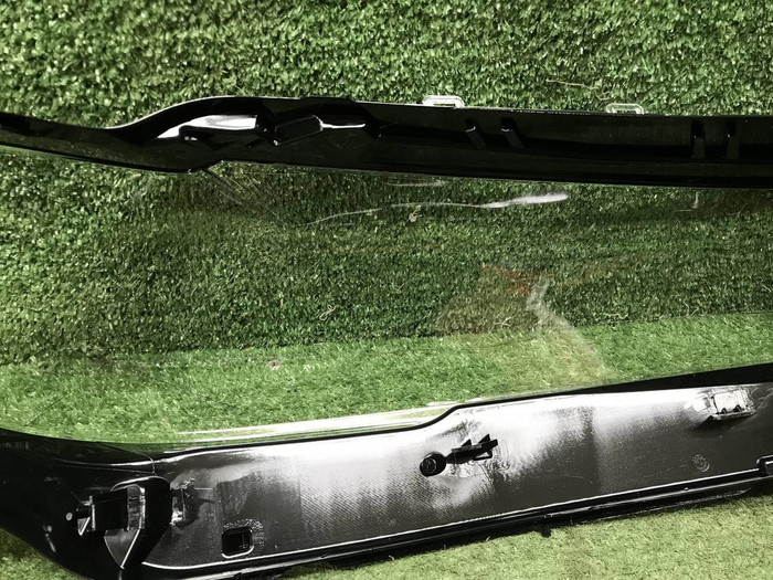 Стекло фары левое BMW 5er G30 (2020-2023)