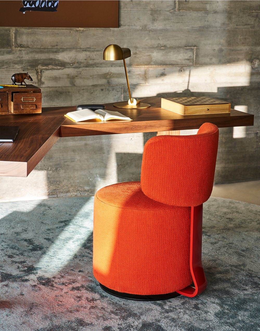Кресло Cassina TAMBUROUND ARMCHAIR