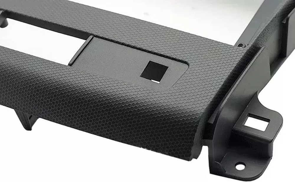 Магнитола для Mitsubishi Outlander XL, Peugeot 4007, Citroen C-Crosser (перфорированная рамка) - FarCar BX9-360-8007P монитор 9.5" 2K QLED на Android 13, 6Гб+128Гб, CarPlay, 4G SIM-слот, 4 камеры в комплекте