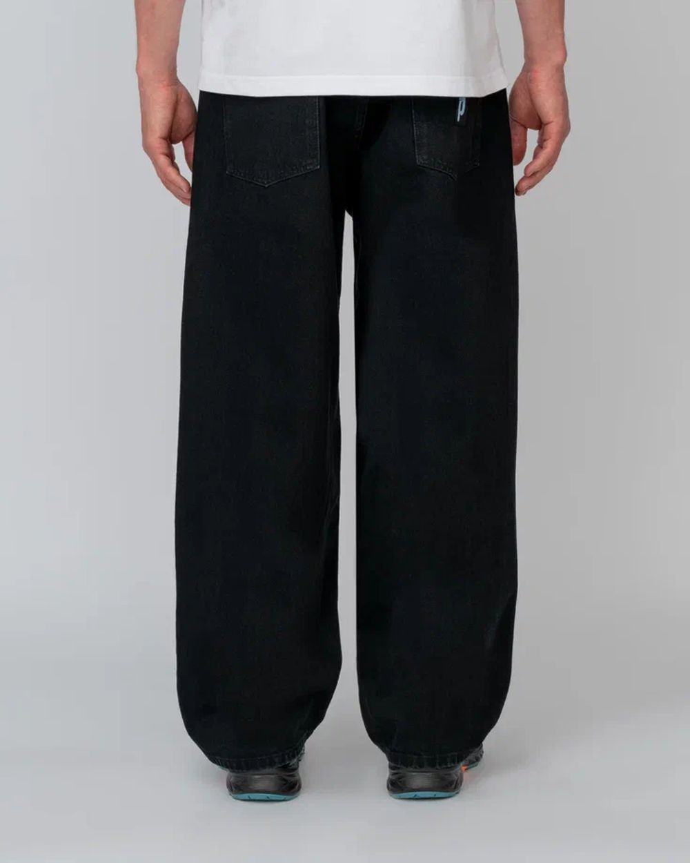 Джинсы Postaments Lucky черные