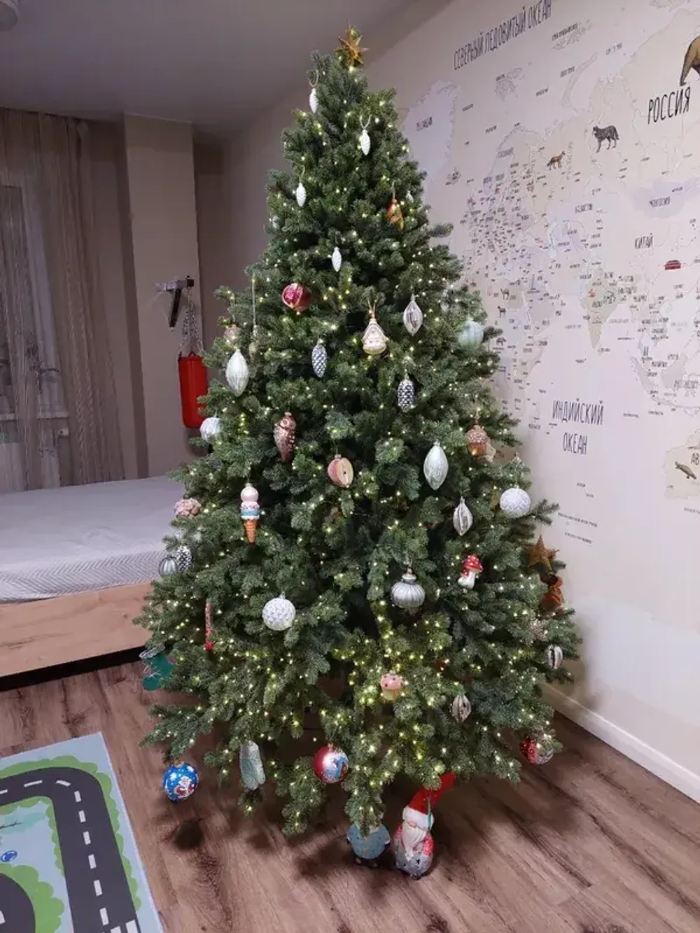 Искусственная ель «Леано» (Литая хвоя) 210 см / 2.1 м