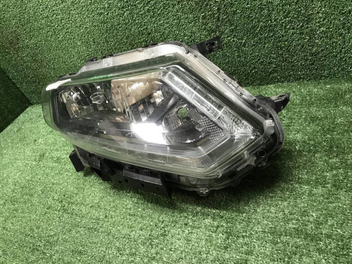 Фара правая Nissan X-Trail T32 (2013-2019) галоген