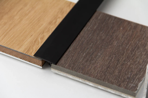 Алюминиевый порог для пола НЕПЛИНТУС UL20X6-03 Черный 20х6х2000 мм