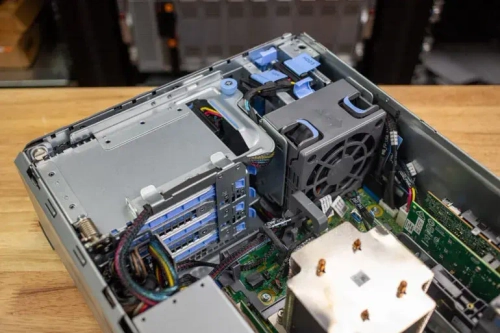 Сервер Dell/T160/1/Xeon/E-2434 (4C/8T 12Mb)/3,4 GHz/1x16 Gb/PERC H355/3xLFF NHP/1x480Gb RI SATA/2x1GbE Base-T LOM/1x300W NHP