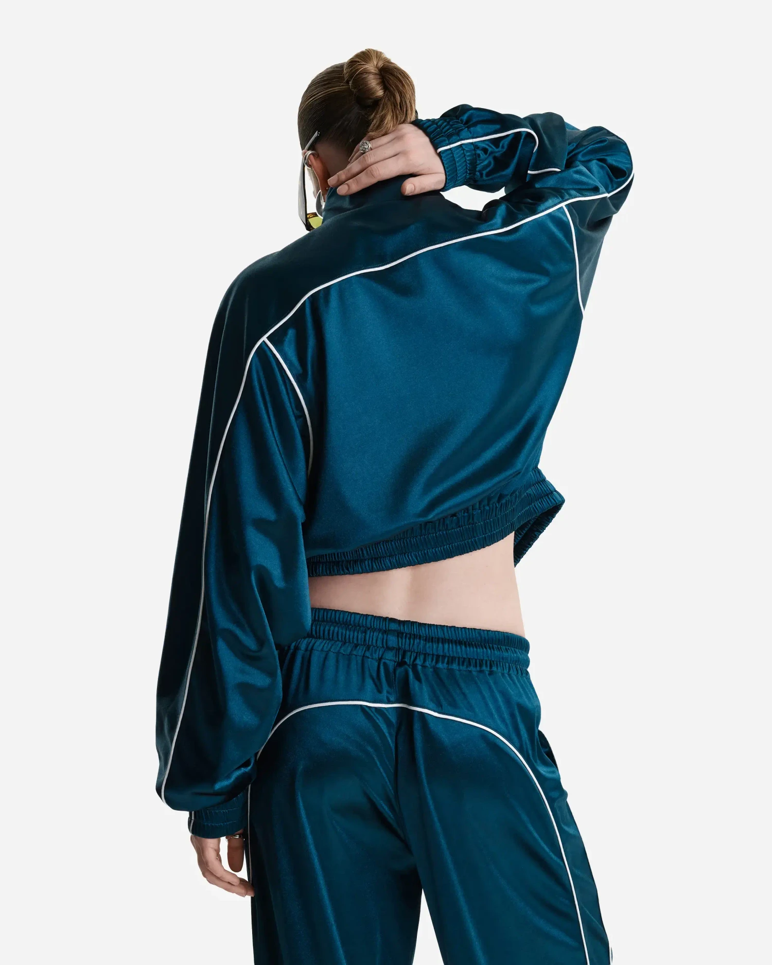 Брюки с кантом