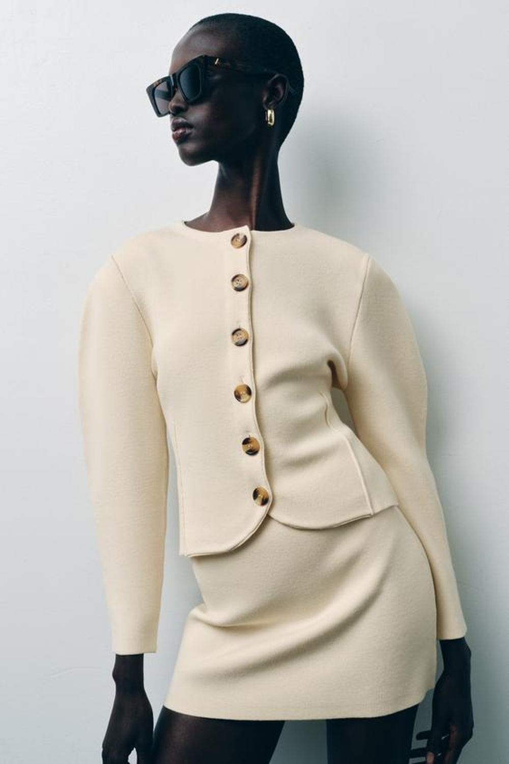 ZARA ТРИКОТАЖНАЯ МИНИ-ЮБКА, БЕЖЕВЫЙ