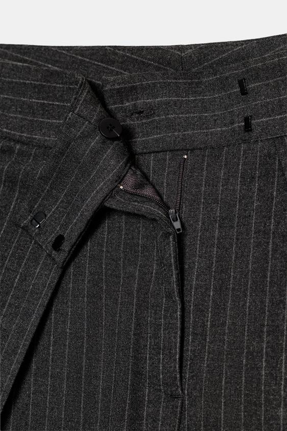 ZARA БРЮКИ WIDE LEG С ЗАЩИПАМИ — ZW COLLECTION, СЕРЫЙ