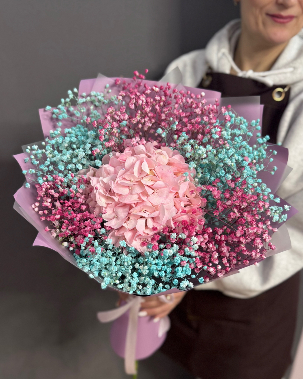 Дуо-букет с розовой гортензией и гипсофилой