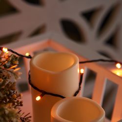 ULD-S2000-200-DGA AMBER IP20 Гирлянда светодиодная. 20м. 200 светодиодов. Янтарный свет. Провод зеленый. ТМ Uniel