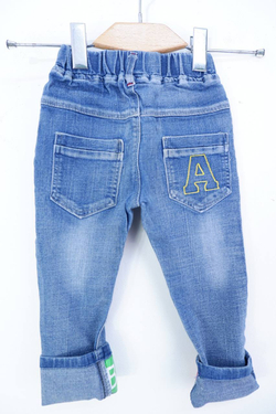 Джинсы с разноцветными отворотами на 2-3 года