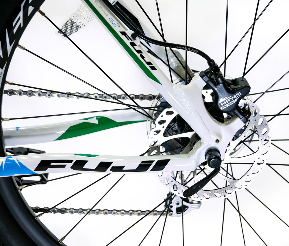 Новый Fuji Nevada 1.5  в разбор низкие цены распродажа скидки