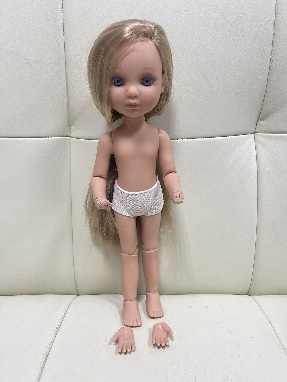 Уценка. Кукла для девочки виниловая шарнирная 35см Ева (4820A)