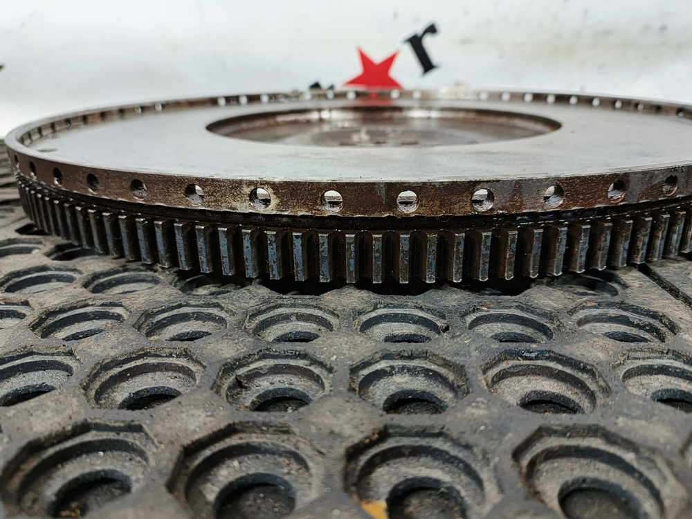 Маховик двигателя