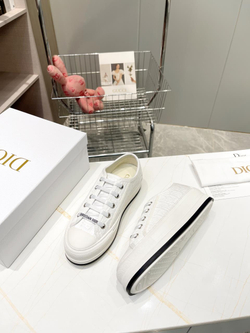 Christian Dior Walk'n'Dior Sneaker