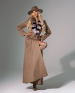 Женское шерстяное пальто с мехом енота