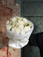 Букет из альстромерии и хризантемы