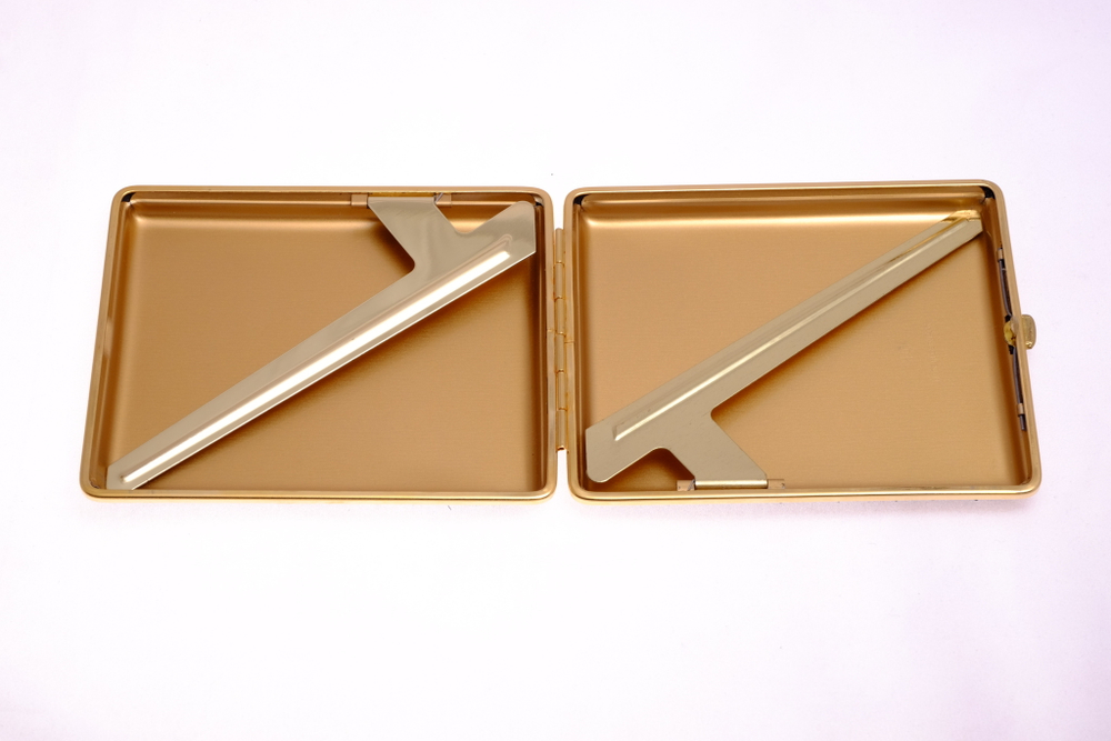 Портсигар Stoll на 26 сигарет, натуральная кожа, Карбон