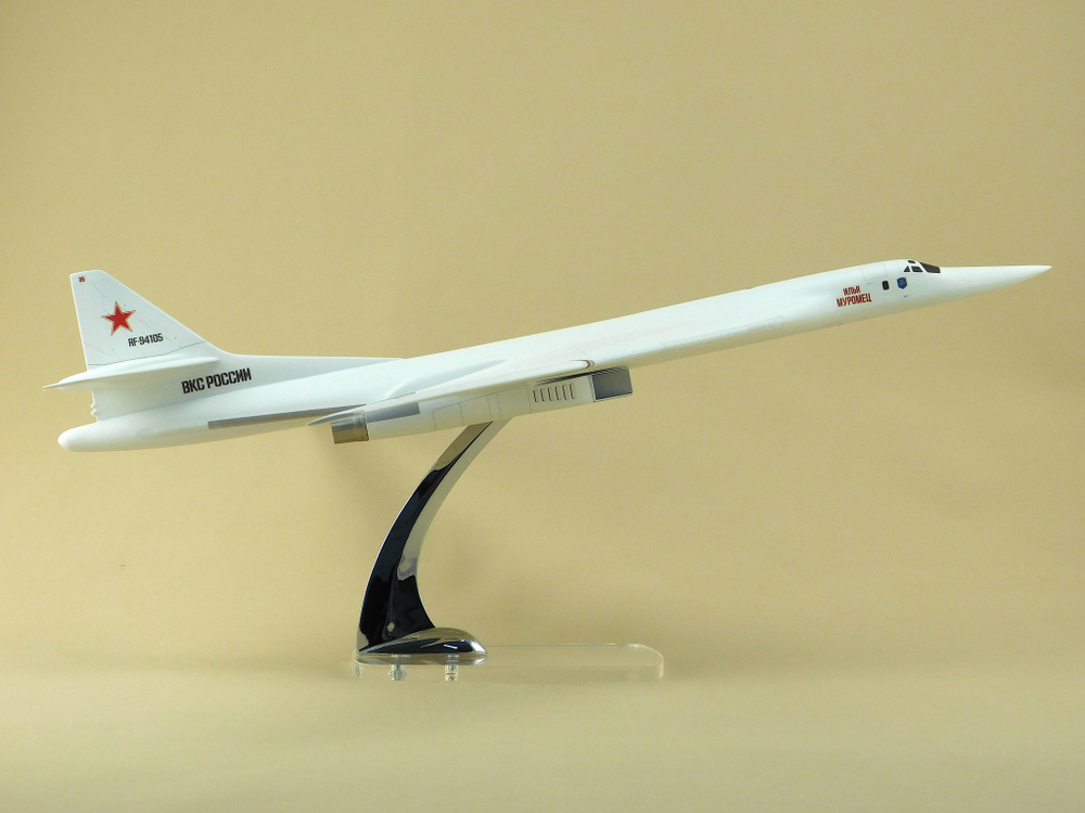Модель самолета Ту-160М (М1:100, 06,RF-94105, Илья Муромец)