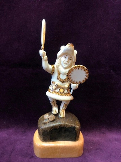 Шаман. Миниатюра, резьба по кости