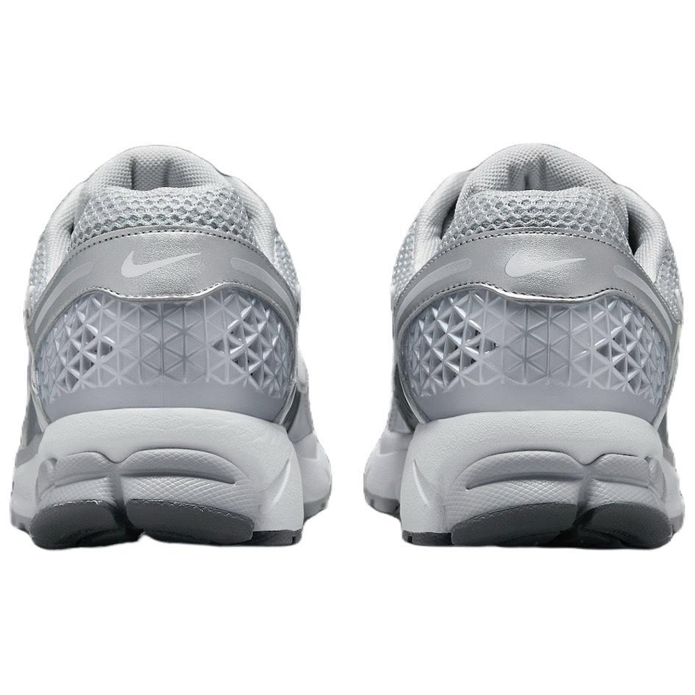 Кроссовки Nike Air Zoom Vomero 5