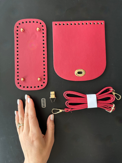 Набор для вязания сумки: дно, крышка клапан, длинные ручки и фурнитура ( цвет темно-розовый)/ заготовка для сумки с дном 22х16х4 см, длинной ручкой и верхушкой с застежкой