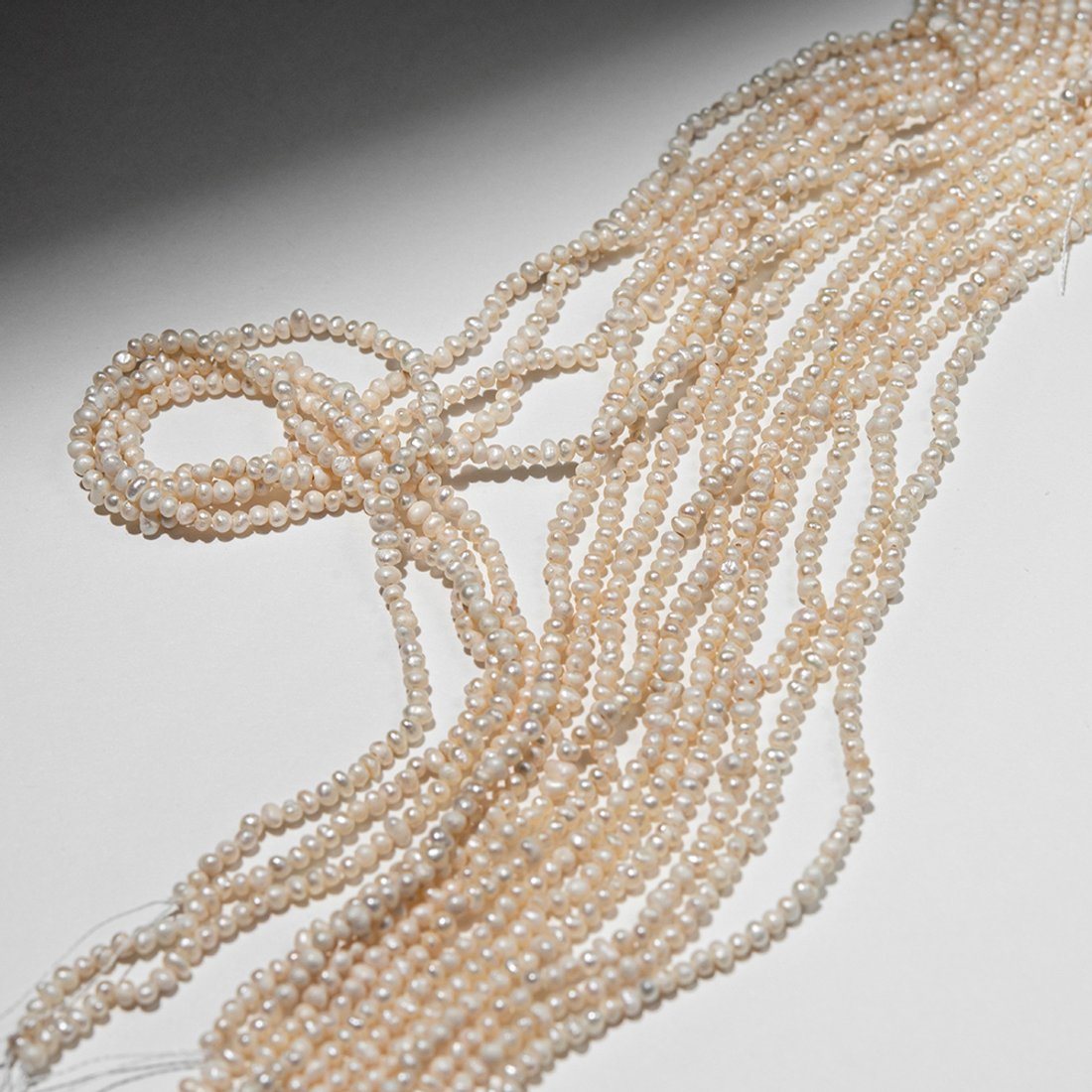 Жемчуг культивированный Baby овальный эконом, 2,5-3мм, айвори