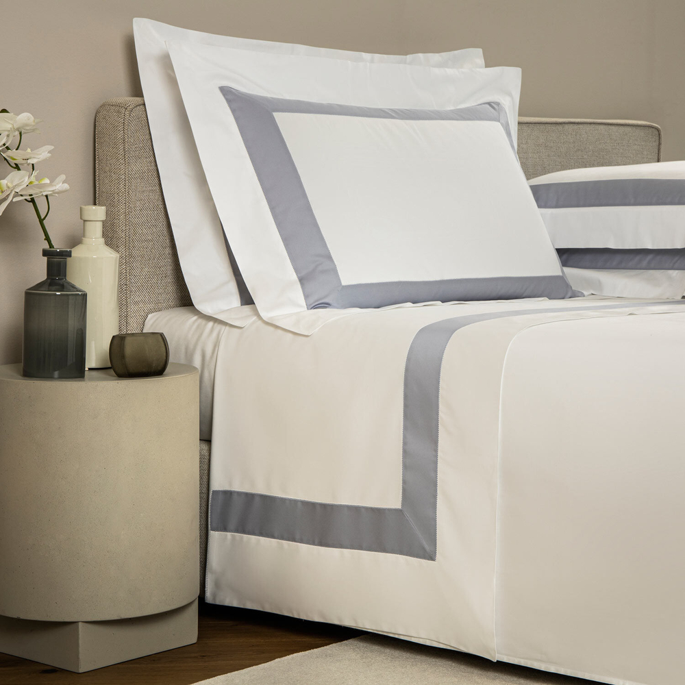 Комплект постельного белья односпальный Frette Essential Bicolor White/Light Sky Blue (140 x 200 см)
