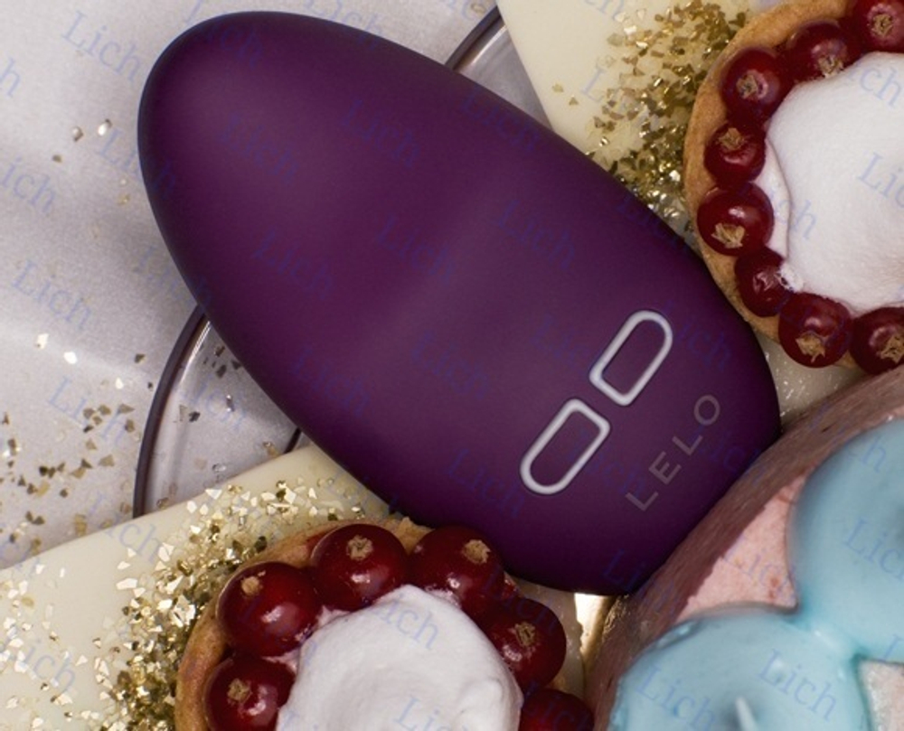 Сливовый шелковистый клиторальный стимулятор Lily (LELO)