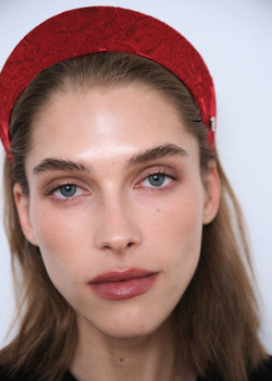 Кокошник из красного жаккарда