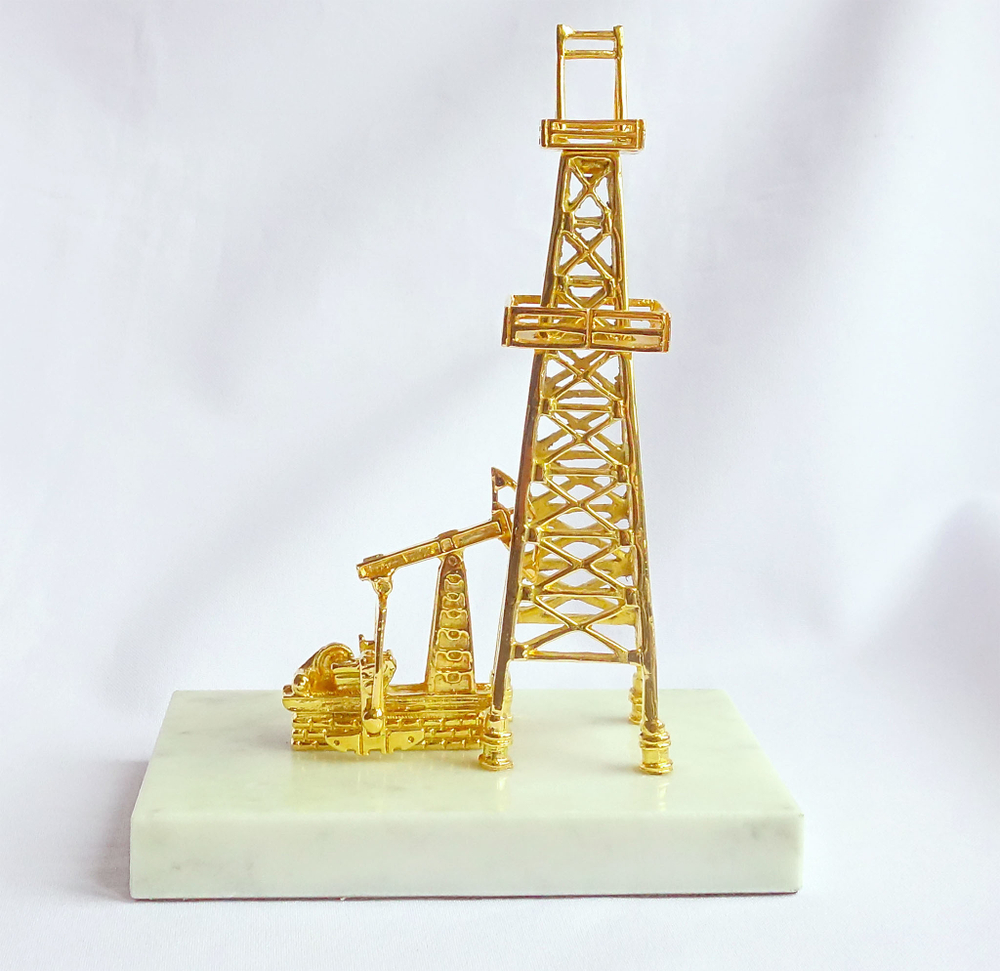 Сувенир "Нефтяная вышка"