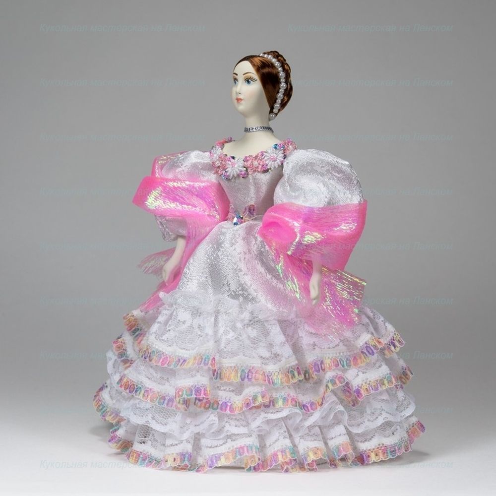 Сувенирная кукла в костюме невесты середины 19 века