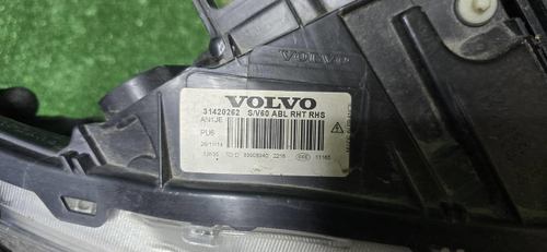 Фара правая Volvo S60 2 V60 (2013-2018) ксенон
