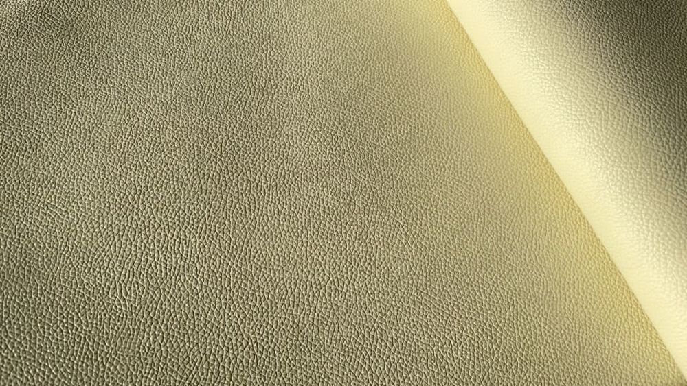 Искусственная кожа  Рио 103-22 молочная