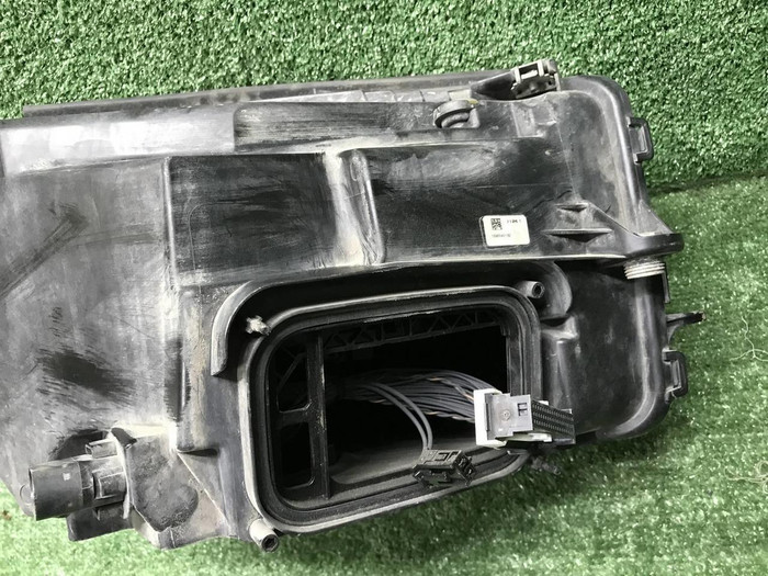 Фара левая Mercedes GLC X253 (2019-2022) LED