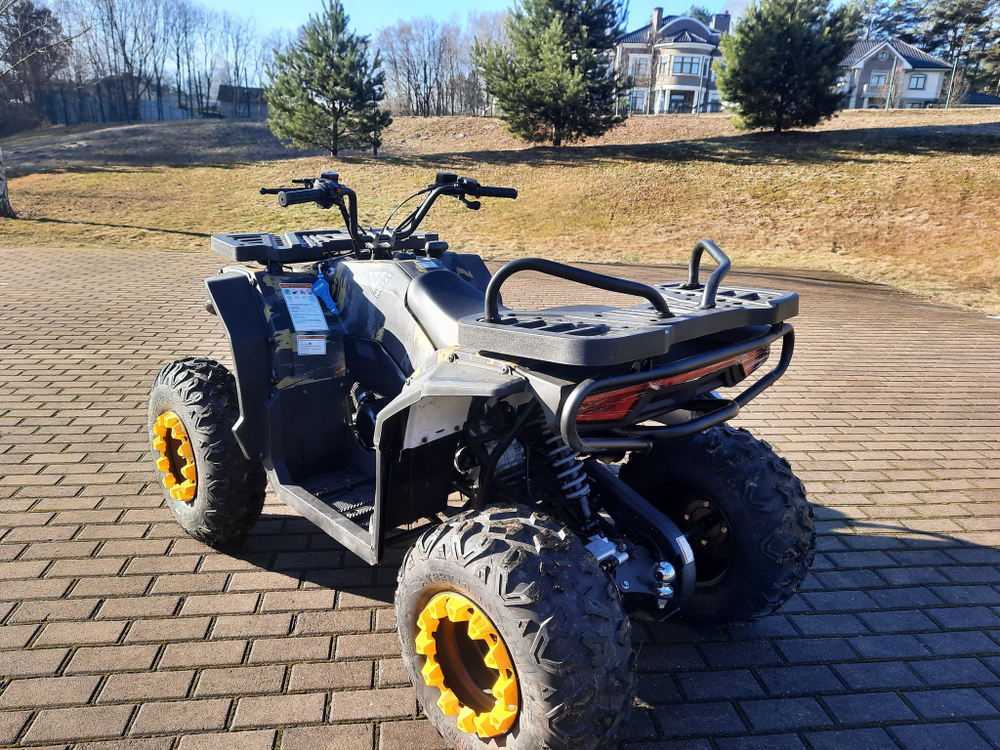 Квадроцикл бензиновый MOTAX GRIZLIK W200