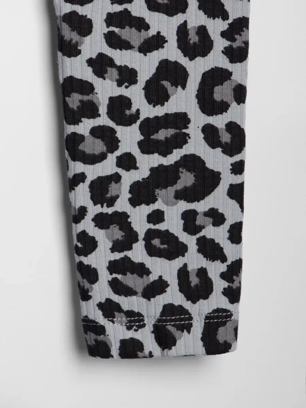 Костюм для девочки на осень