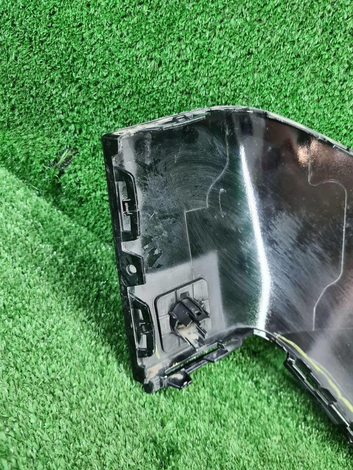 Накладка заднего бампера левая BMW IX I20 (21-нв)