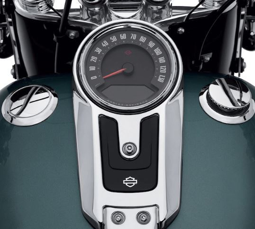 61100131 Крышка топливного бака, в комплекте с декоративными кольцами 2шт, и декоративной накладкой