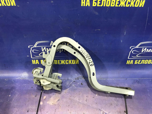 Петля багажника TOYOTA CERES 1993