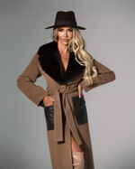 Женское шерстяное пальто с мехом бобра