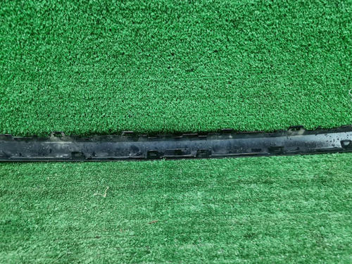 Накладка решетки радиатора Audi Q8 (2018-2023)