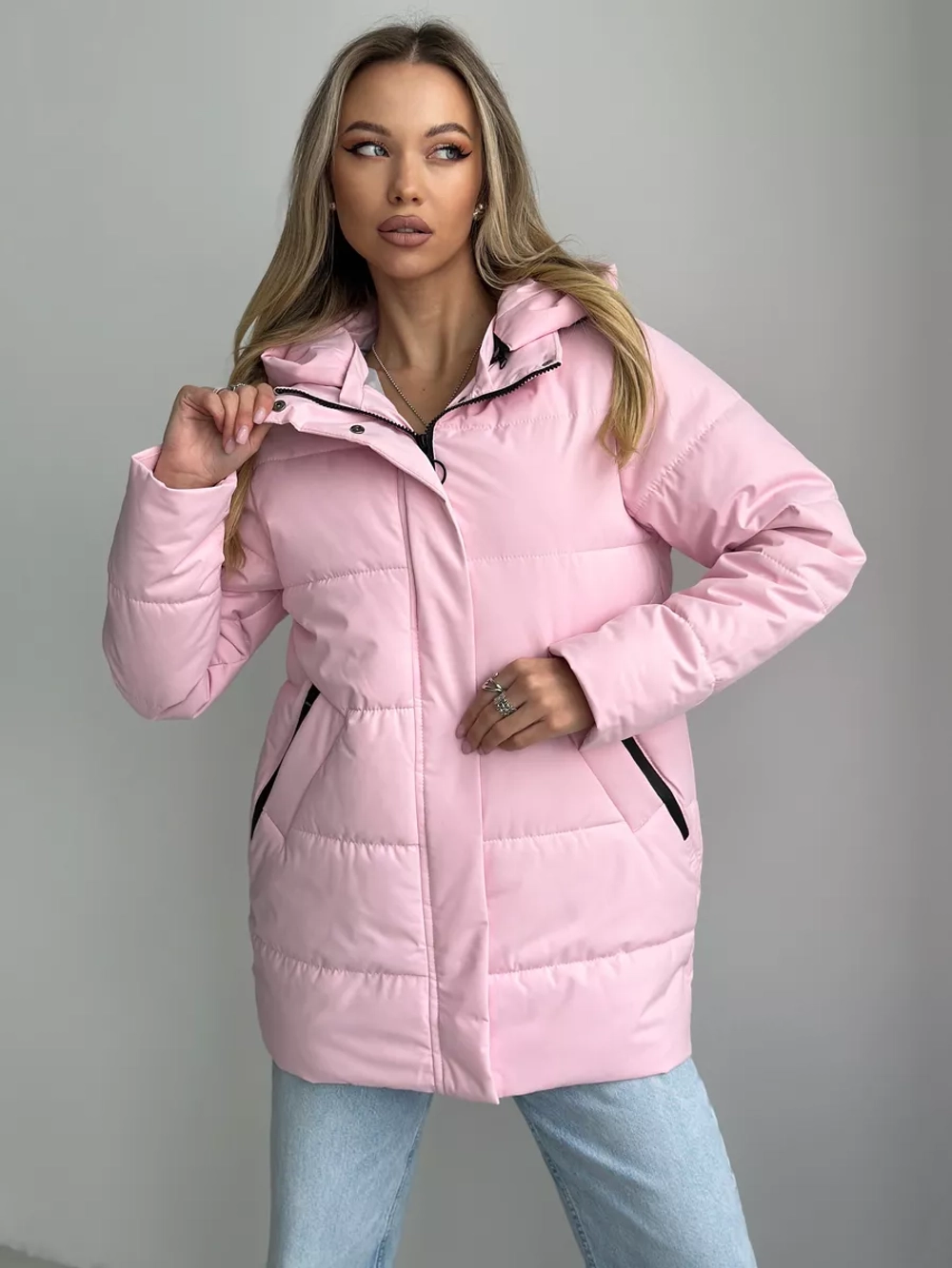 Осенняя куртка с капюшоном