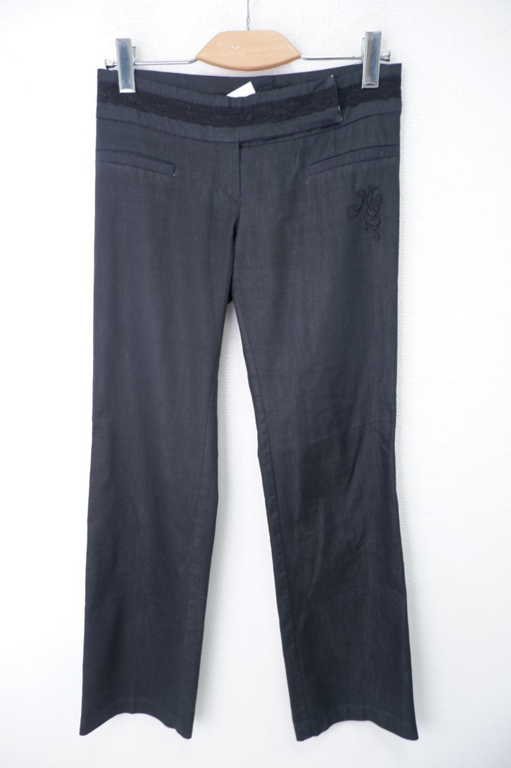 Брюки темного оттенка 44 размер